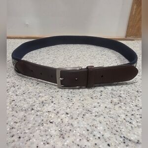 his item is a Tommy Bahama Navy Canvas Golf Ball Print Belt La